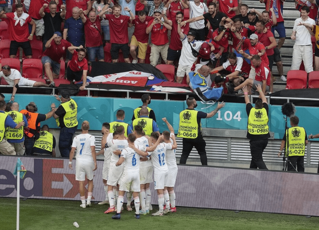 那不勒斯横扫荷兰，布鲁诺·费尔南德斯打破历史纪录的简单介绍