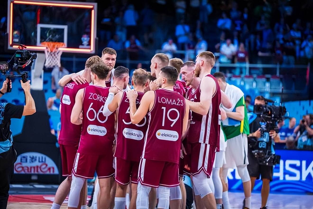 关于希腊男篮绝地反击火箭，波尔津吉斯关键制胜的信息