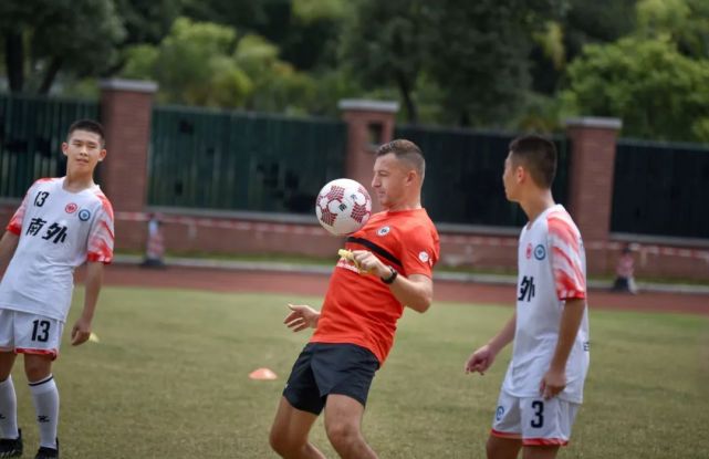 关于法兰克福备战惊险比赛，为球迷带来希望的信息