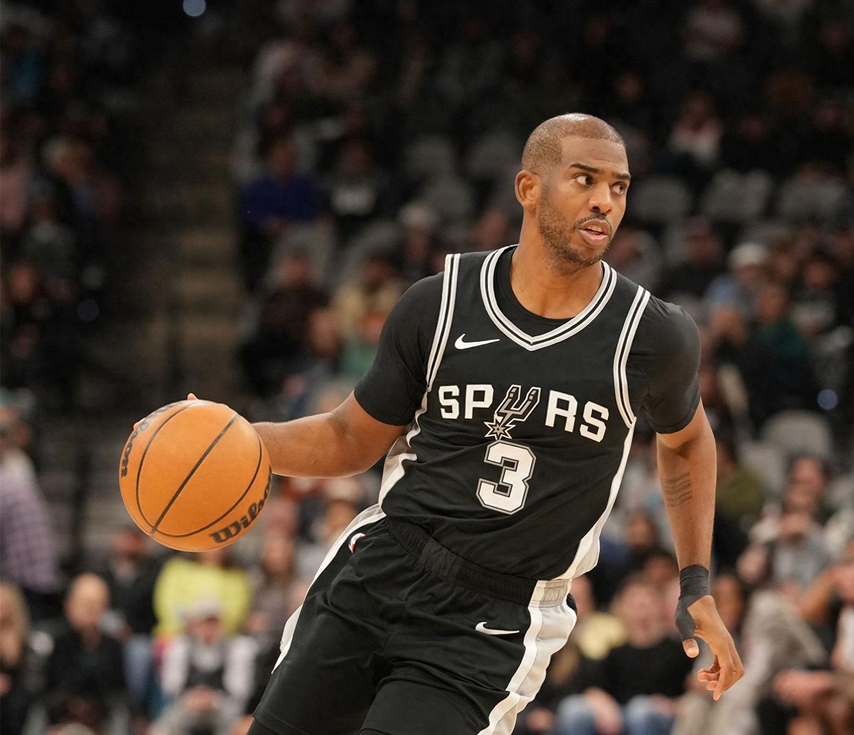 包含马刺老将闪电交易，球迷震惊不已的词条