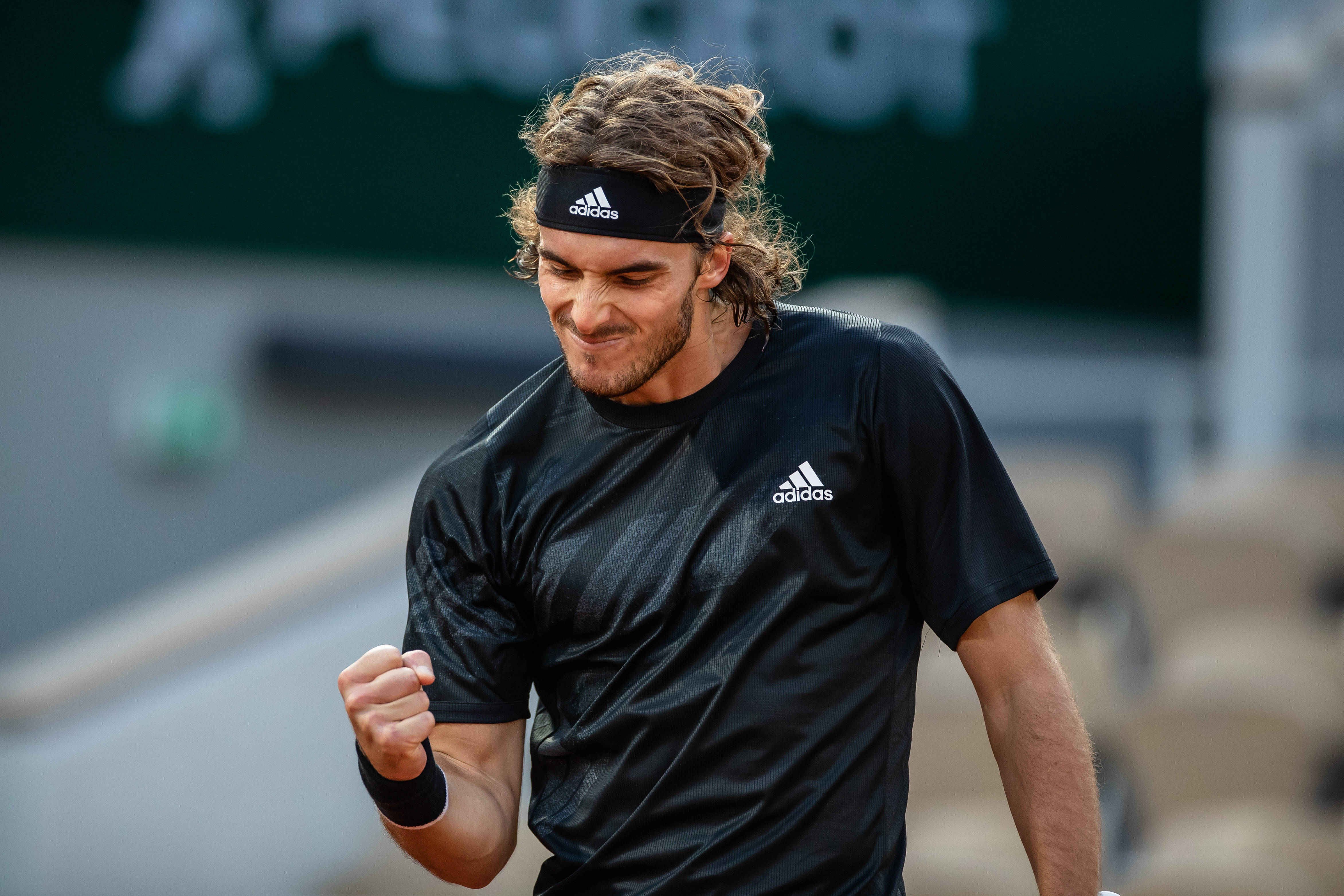 关于世界网球队强势法国网球队，西西帕斯关键制胜的信息