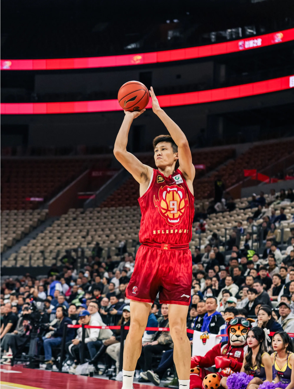 篮球比赛取消，运动员将暂停比赛进行个人训练