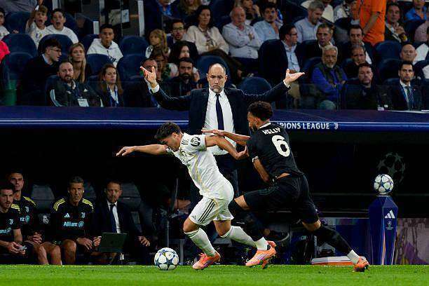 包含德国逆转尤文，奥亚尔萨瓦尔点燃赛场的词条