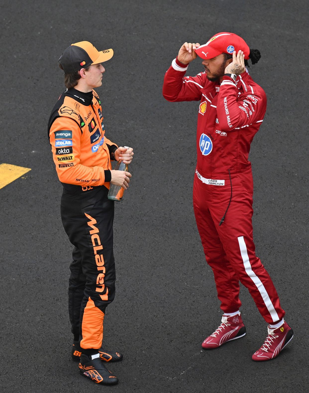 红牛车队鏖战威廉姆斯，汉密尔顿惊艳四座