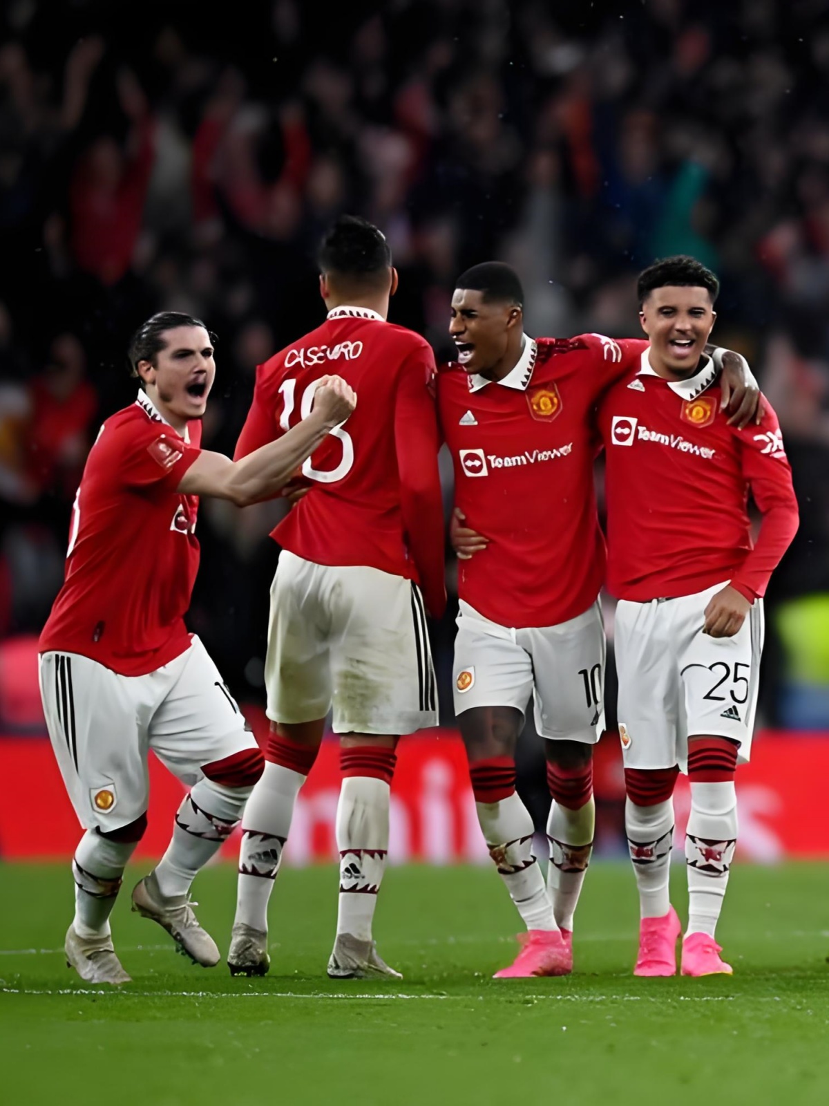 曼联横扫英格兰，戈麦斯状态火热